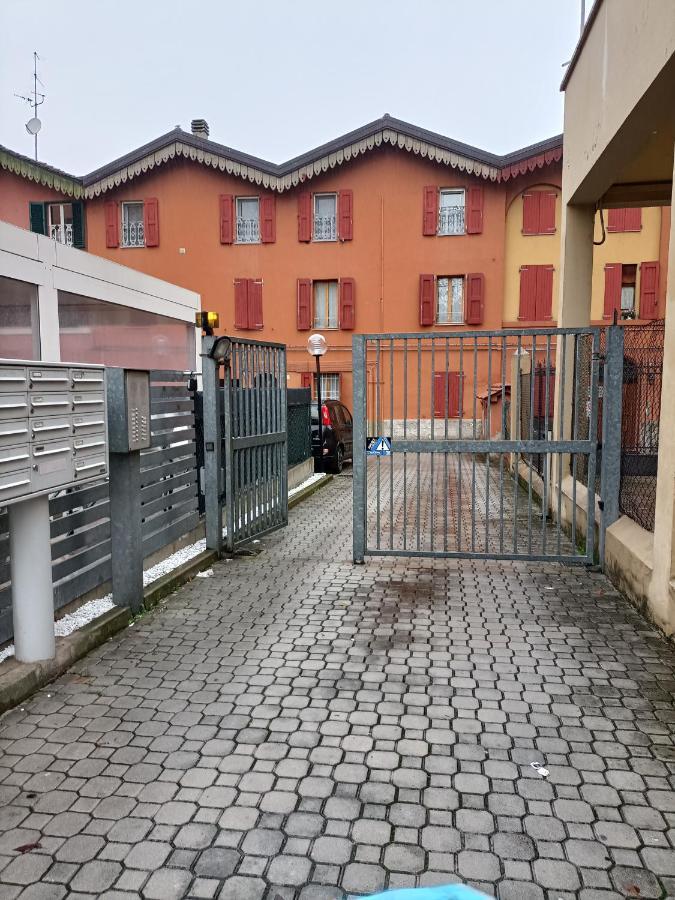 Le Due Torri Bologna Apartment Ngoại thất bức ảnh